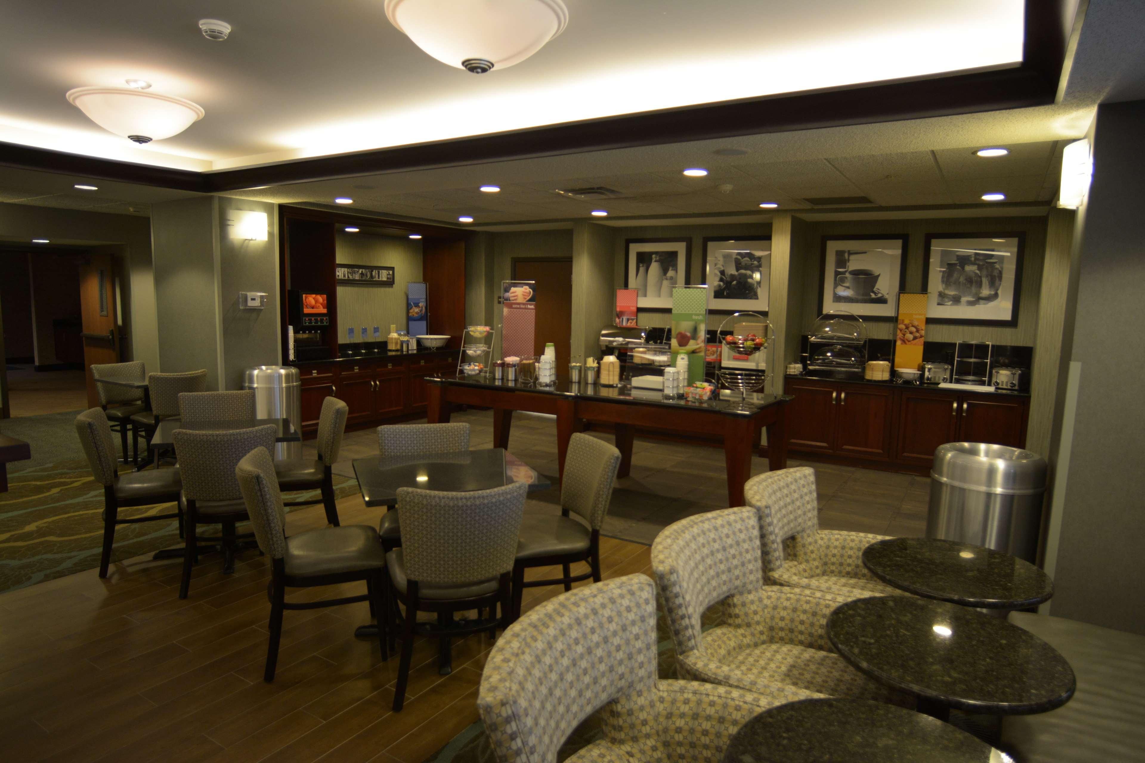 Hampton Inn Уорсо Экстерьер фото