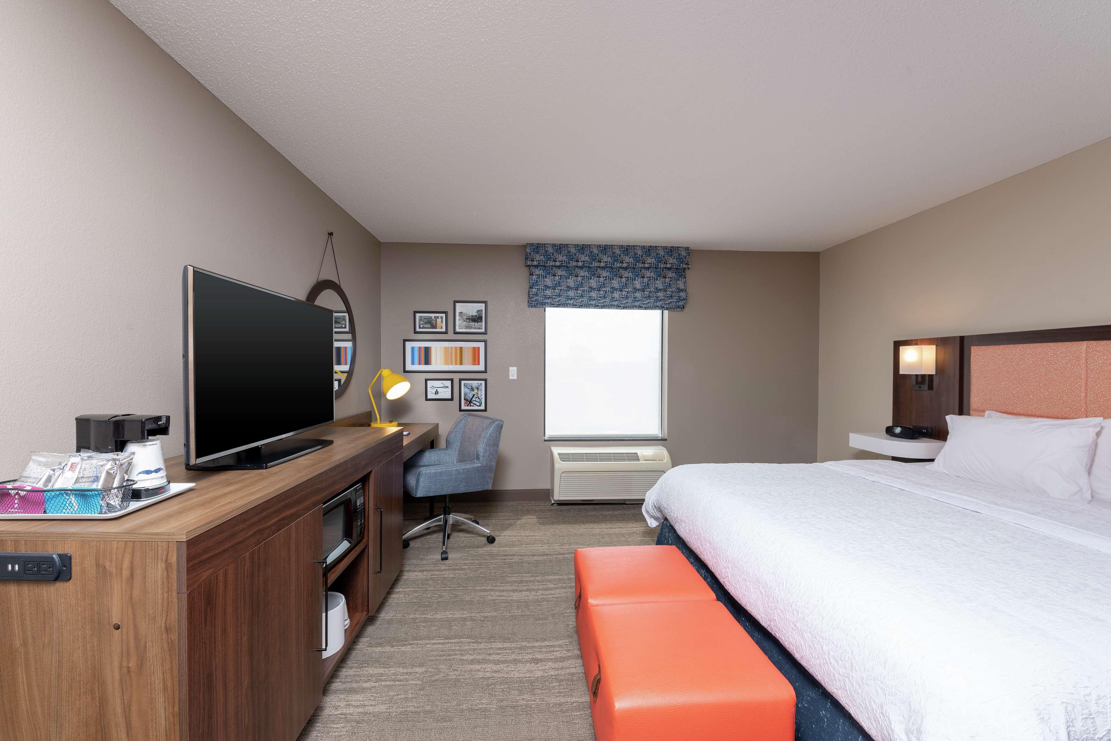Hampton Inn Уорсо Экстерьер фото