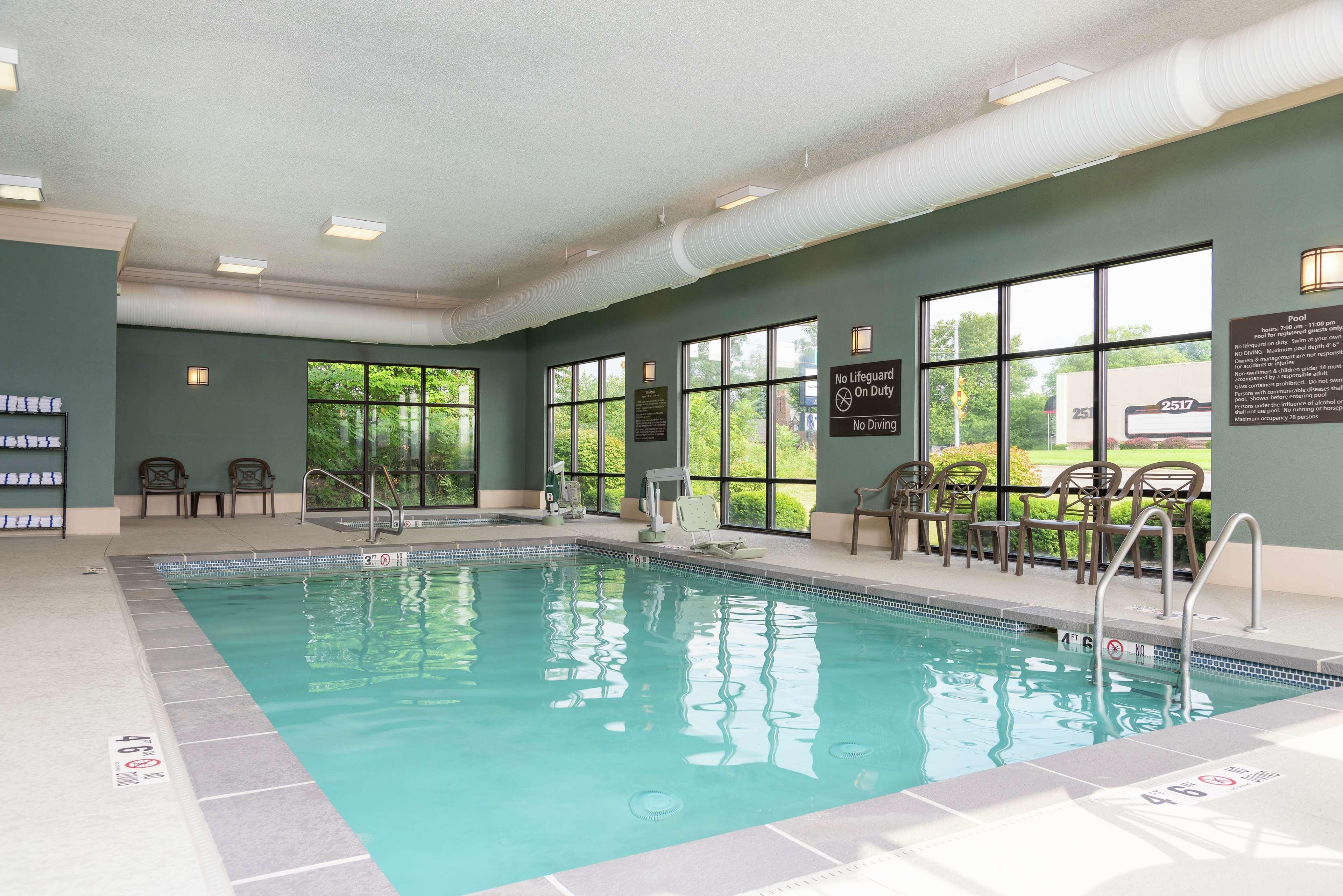 Hampton Inn Уорсо Экстерьер фото
