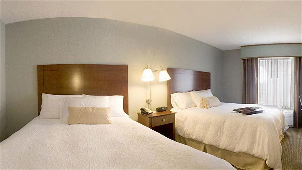 Hampton Inn Уорсо Экстерьер фото